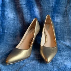 Cole Haan Gold Pumps, Size 8
